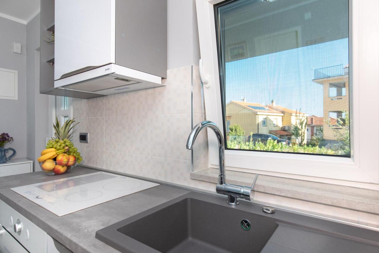 Apartment Odore Di Mare With Beautiful Garden Krk Town Exterior photo