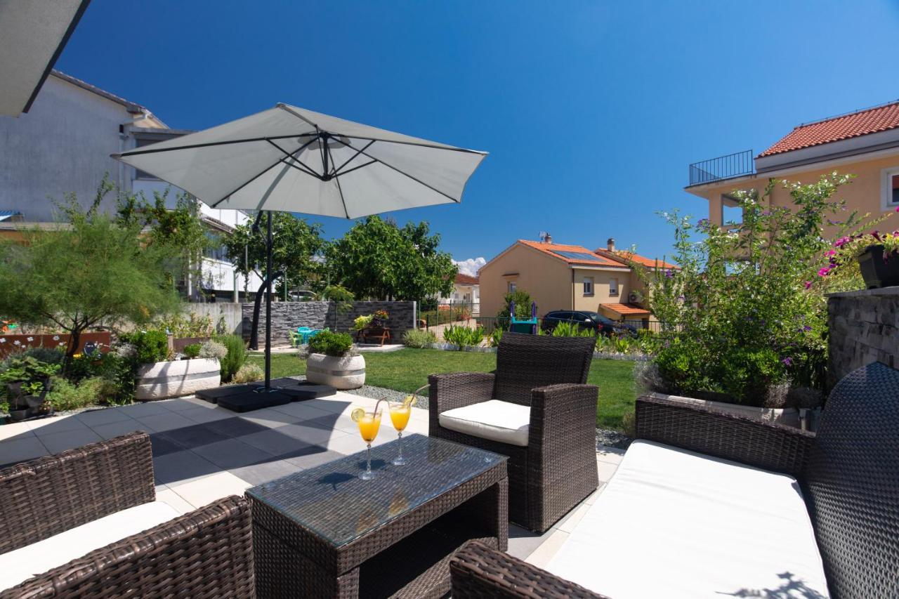 Apartment Odore Di Mare With Beautiful Garden Krk Town Exterior photo